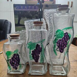 Wavy Bottle/Jars Vinegar Oil Grape Design with Green Metal Storage Caddy
